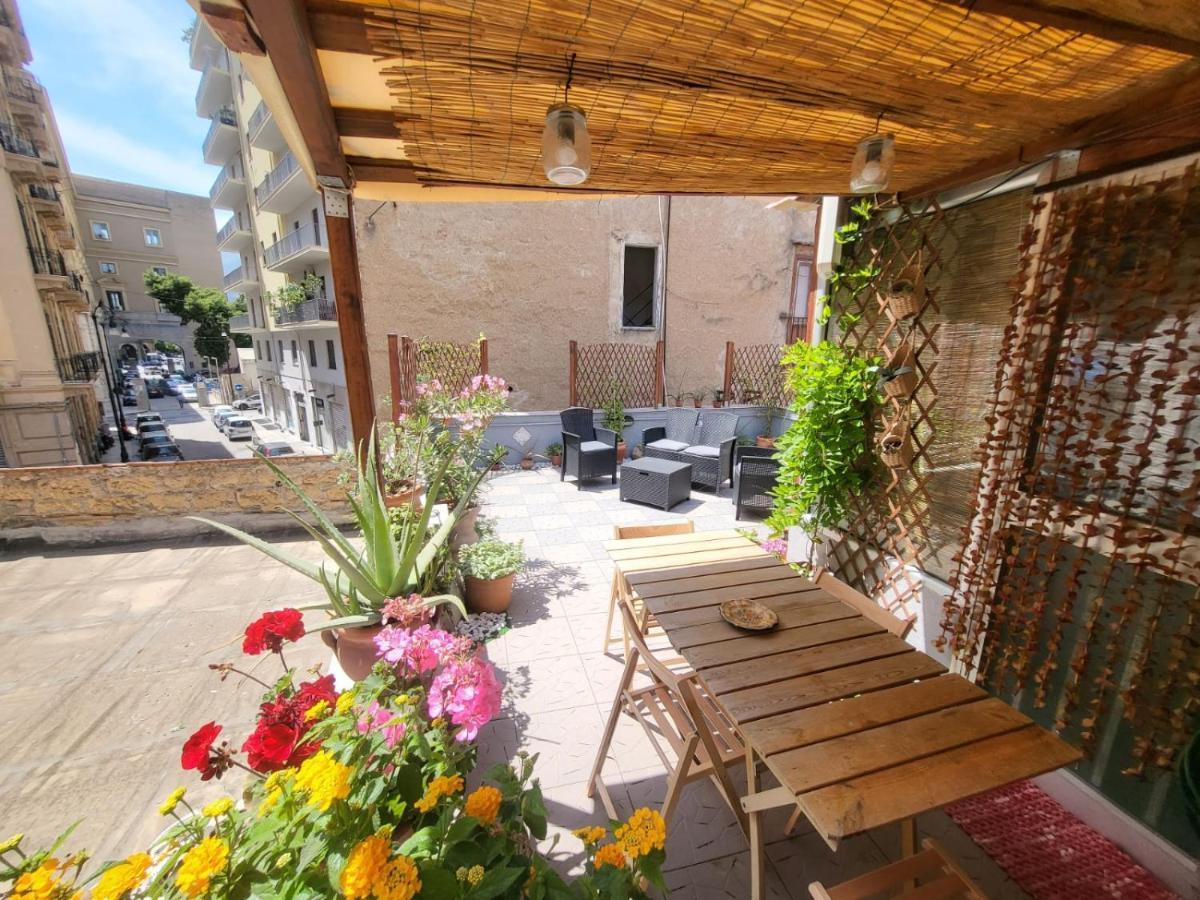 Casetta Poli- Appartamento Con Terrazza - Centro Storico Palermo Exterior photo